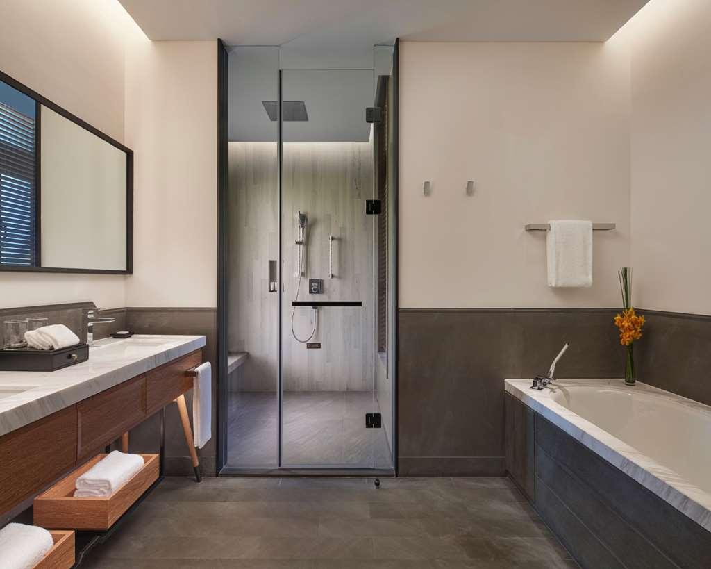 Grand Hyatt Shenzhou Peninsula Hotel Wanning Room photo
