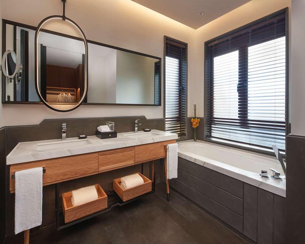 Grand Hyatt Shenzhou Peninsula Hotel Wanning Room photo